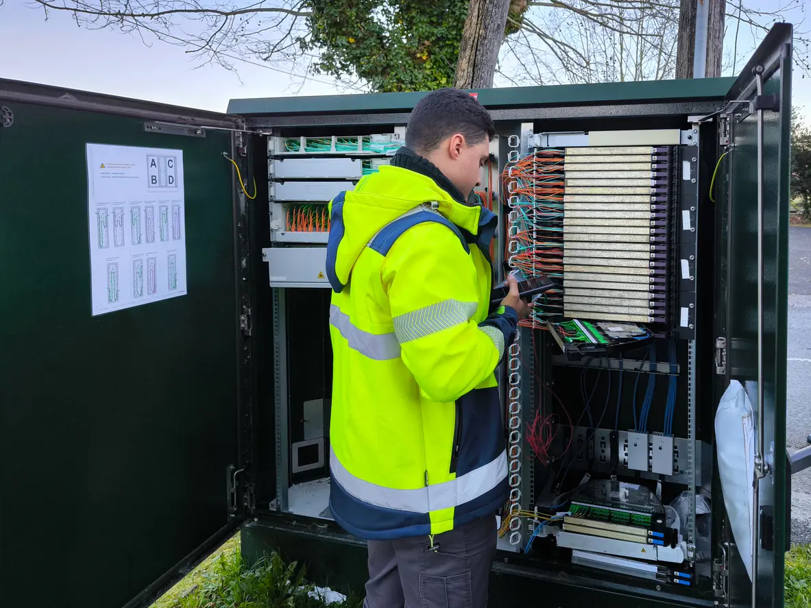 outdoor telecom cabinet